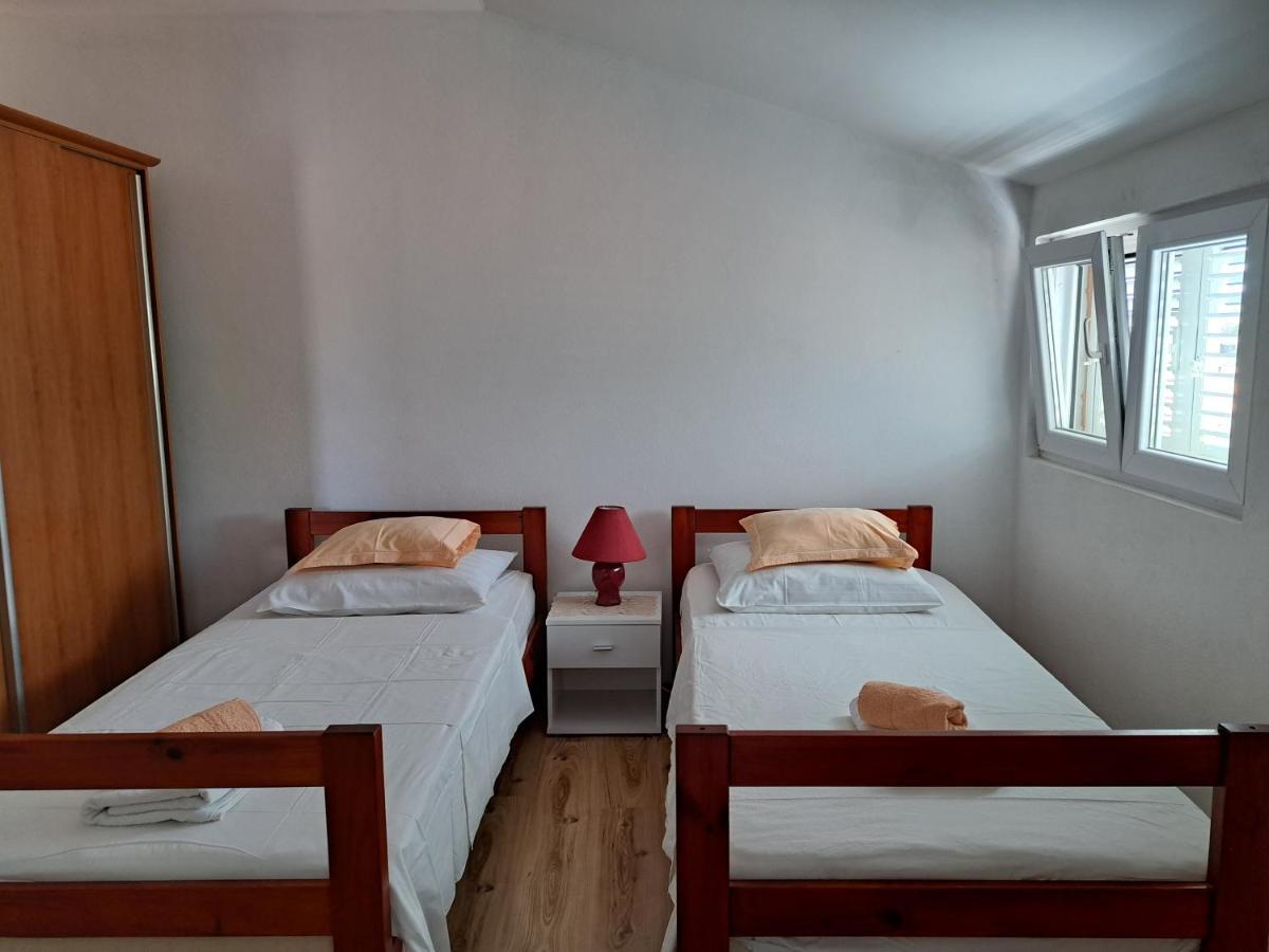 Apartament Gojko *