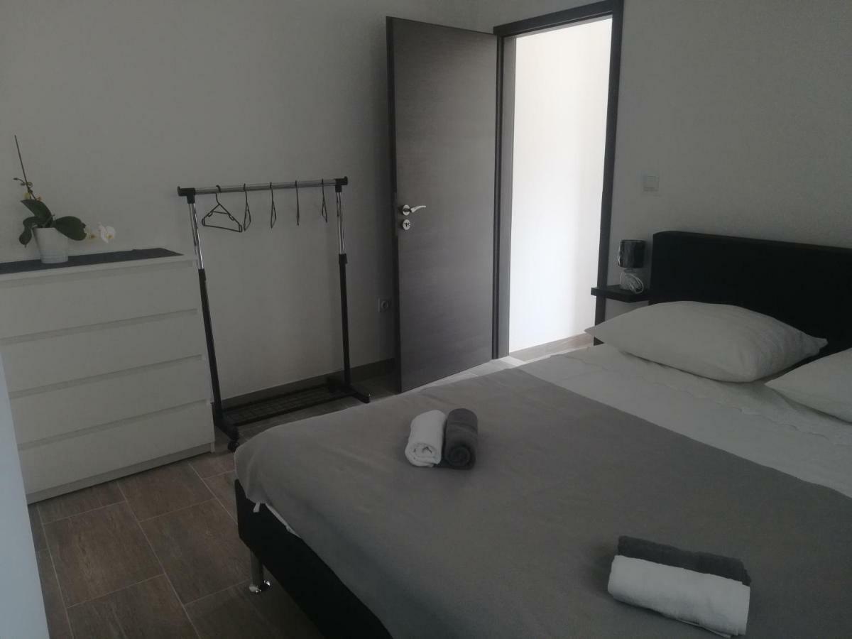 Gojko Apartment *